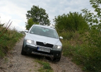 Skoda Octavia Scout universal 5-door (2 generation) 2.0 FSI MT 4x4 (150 HP) foto, Skoda Octavia Scout universal 5-door (2 generation) 2.0 FSI MT 4x4 (150 HP) fotos, Skoda Octavia Scout universal 5-door (2 generation) 2.0 FSI MT 4x4 (150 HP) Bilder, Skoda Octavia Scout universal 5-door (2 generation) 2.0 FSI MT 4x4 (150 HP) Bild