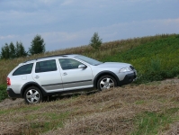 Skoda Octavia Scout universal 5-door (2 generation) 2.0 FSI MT 4x4 (150 HP) foto, Skoda Octavia Scout universal 5-door (2 generation) 2.0 FSI MT 4x4 (150 HP) fotos, Skoda Octavia Scout universal 5-door (2 generation) 2.0 FSI MT 4x4 (150 HP) Bilder, Skoda Octavia Scout universal 5-door (2 generation) 2.0 FSI MT 4x4 (150 HP) Bild