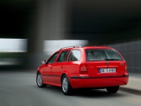 Skoda Octavia Wagon 5-door (1 generation) 1.6 AT (102 HP) foto, Skoda Octavia Wagon 5-door (1 generation) 1.6 AT (102 HP) fotos, Skoda Octavia Wagon 5-door (1 generation) 1.6 AT (102 HP) Bilder, Skoda Octavia Wagon 5-door (1 generation) 1.6 AT (102 HP) Bild