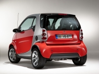 Smart Fortwo Hatchback (1 generation) 0.7 MT City Coupe (75hp) foto, Smart Fortwo Hatchback (1 generation) 0.7 MT City Coupe (75hp) fotos, Smart Fortwo Hatchback (1 generation) 0.7 MT City Coupe (75hp) Bilder, Smart Fortwo Hatchback (1 generation) 0.7 MT City Coupe (75hp) Bild