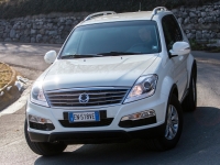 SsangYong Rexton SUV W (3rd generation) 2.0 DTR AT 4WD (155 HP) Luxury Family foto, SsangYong Rexton SUV W (3rd generation) 2.0 DTR AT 4WD (155 HP) Luxury Family fotos, SsangYong Rexton SUV W (3rd generation) 2.0 DTR AT 4WD (155 HP) Luxury Family Bilder, SsangYong Rexton SUV W (3rd generation) 2.0 DTR AT 4WD (155 HP) Luxury Family Bild
