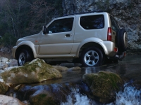 Suzuki Jimny SUV 3-door (3 generation) 1.3 MT 4WD (80hp) foto, Suzuki Jimny SUV 3-door (3 generation) 1.3 MT 4WD (80hp) fotos, Suzuki Jimny SUV 3-door (3 generation) 1.3 MT 4WD (80hp) Bilder, Suzuki Jimny SUV 3-door (3 generation) 1.3 MT 4WD (80hp) Bild