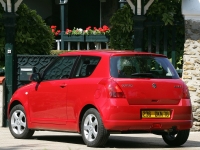 Suzuki Swift Hatchback 3-door (3 generation) 1.3 AT (92hp) foto, Suzuki Swift Hatchback 3-door (3 generation) 1.3 AT (92hp) fotos, Suzuki Swift Hatchback 3-door (3 generation) 1.3 AT (92hp) Bilder, Suzuki Swift Hatchback 3-door (3 generation) 1.3 AT (92hp) Bild