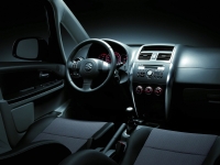 Suzuki SX4 Hatchback (1 generation) 1.6 AT (107hp) foto, Suzuki SX4 Hatchback (1 generation) 1.6 AT (107hp) fotos, Suzuki SX4 Hatchback (1 generation) 1.6 AT (107hp) Bilder, Suzuki SX4 Hatchback (1 generation) 1.6 AT (107hp) Bild