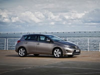 Toyota Auris Hatchback 5-door. (2 generation) 1.5 CVT 4WD foto, Toyota Auris Hatchback 5-door. (2 generation) 1.5 CVT 4WD fotos, Toyota Auris Hatchback 5-door. (2 generation) 1.5 CVT 4WD Bilder, Toyota Auris Hatchback 5-door. (2 generation) 1.5 CVT 4WD Bild