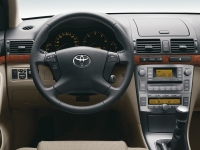 Toyota Avensis Liftback (2 generation) 1.8 MT (129hp) foto, Toyota Avensis Liftback (2 generation) 1.8 MT (129hp) fotos, Toyota Avensis Liftback (2 generation) 1.8 MT (129hp) Bilder, Toyota Avensis Liftback (2 generation) 1.8 MT (129hp) Bild