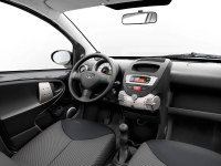 Toyota Aygo Hatchback (1 generation) 1.0 MMT foto, Toyota Aygo Hatchback (1 generation) 1.0 MMT fotos, Toyota Aygo Hatchback (1 generation) 1.0 MMT Bilder, Toyota Aygo Hatchback (1 generation) 1.0 MMT Bild