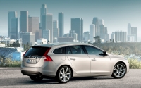 Volvo V60 Estate (1 generation) 1.6 T4 MT (180 HP) foto, Volvo V60 Estate (1 generation) 1.6 T4 MT (180 HP) fotos, Volvo V60 Estate (1 generation) 1.6 T4 MT (180 HP) Bilder, Volvo V60 Estate (1 generation) 1.6 T4 MT (180 HP) Bild