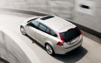 Volvo V60 Estate (1 generation) 2.4 D6 Plug-in-Hybrid Geartronic Turbo AWD (215 HP) foto, Volvo V60 Estate (1 generation) 2.4 D6 Plug-in-Hybrid Geartronic Turbo AWD (215 HP) fotos, Volvo V60 Estate (1 generation) 2.4 D6 Plug-in-Hybrid Geartronic Turbo AWD (215 HP) Bilder, Volvo V60 Estate (1 generation) 2.4 D6 Plug-in-Hybrid Geartronic Turbo AWD (215 HP) Bild